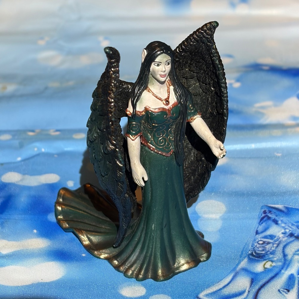 Schleich Bayala Dark Elf Fairy Gothic Fantasy Figurine Metallic Green 4" H